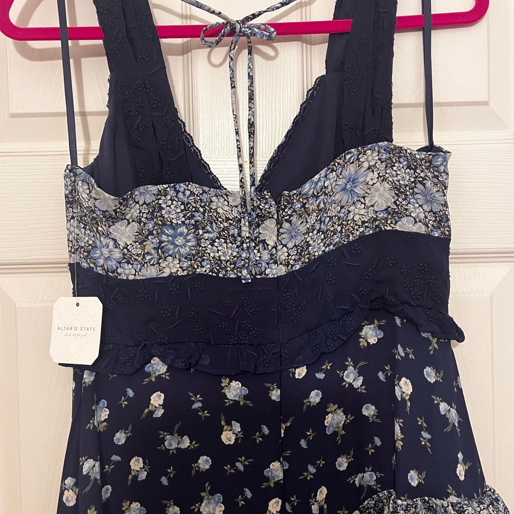 Floral Blue and White Dress - Picture 11 of 14